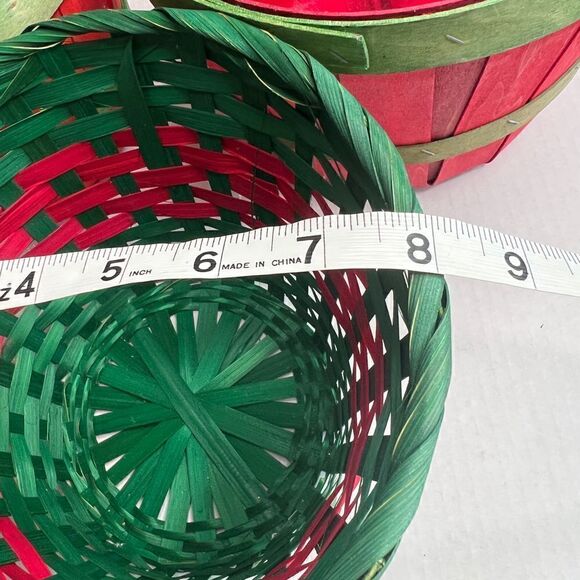 3/$15 or 5/$20 3 red/green Christmas baskets - Picture 4 of 7